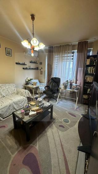 Apartament cu 3 camere semidecomandat, mobilat în Mihai Bravu