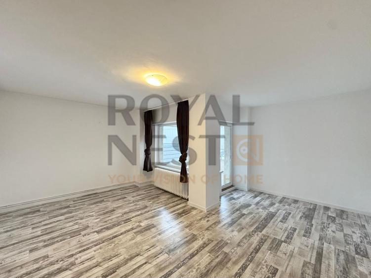 Apartament cu 4 camere decomandat în 15 Noiembrie