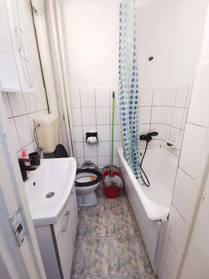Apartament cu 2 camere semidecomandat în P-ța Spitalului