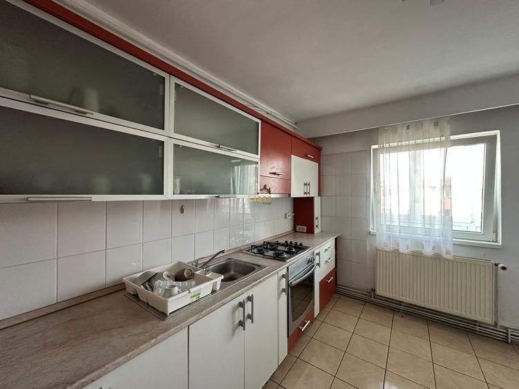 Apartament cu 2 camere decomandat, mobilat în Zorilor