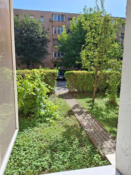 Apartament cu 2 camere semidecomandat în Centrul Istoric