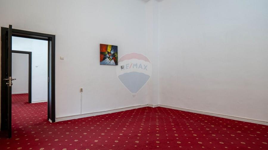 Casă individuală cu 4 camere cu Teren 467 Mp în Vatra Luminoasă