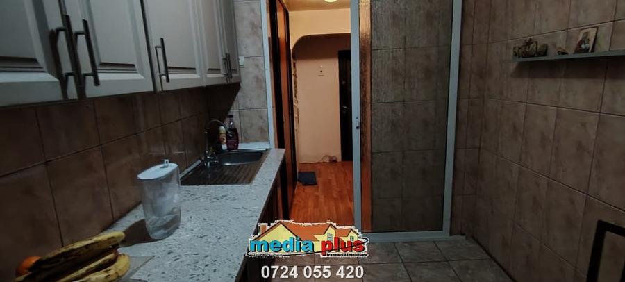 Apartament cu 3 camere semidecomandat în Dunărea