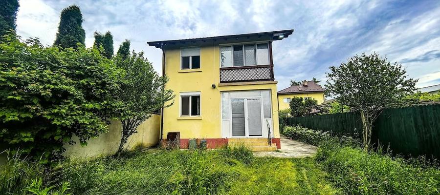 Casă cu 5 camere cu Teren 891 Mp în Central