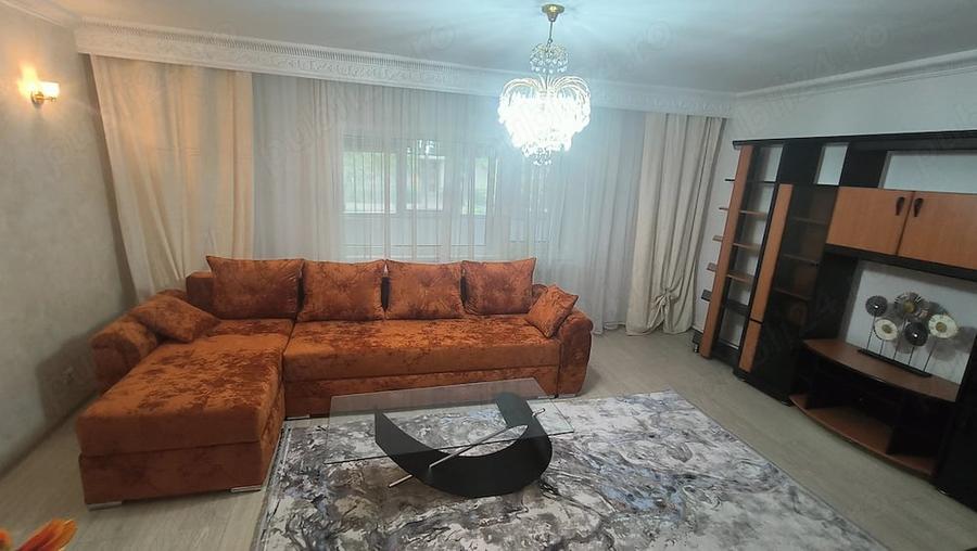 Apartament cu 3 camere decomandat în Bistrița Lac