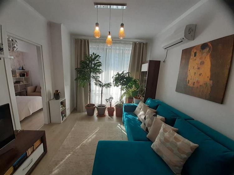 Apartament cu 2 camere decomandat în Aviației