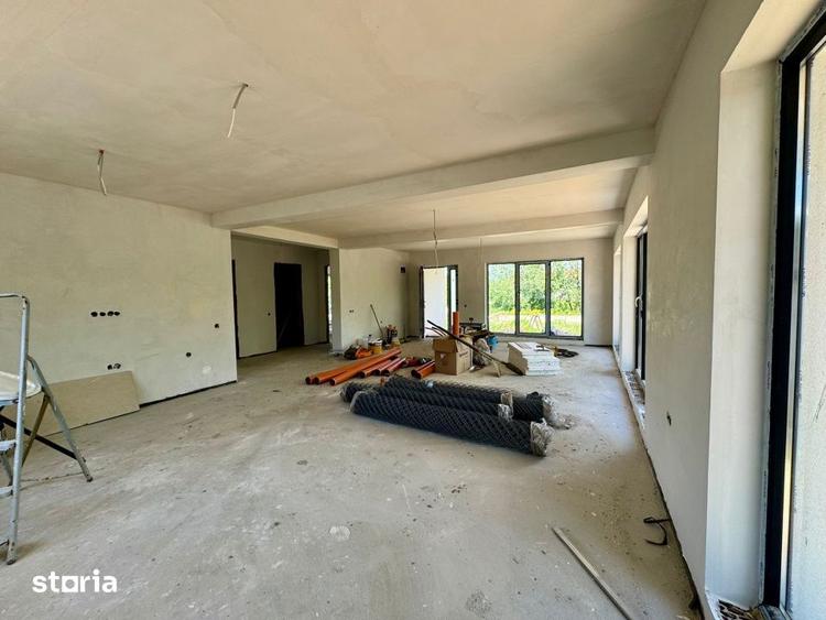 Casă cu 3 camere cu Teren 592 Mp în Aiton