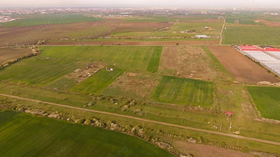 Teren de 6150 mp, în Sânleani