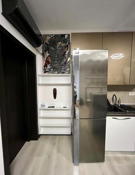 Apartament cu 2 camere semidecomandat, mobilat în Păcii