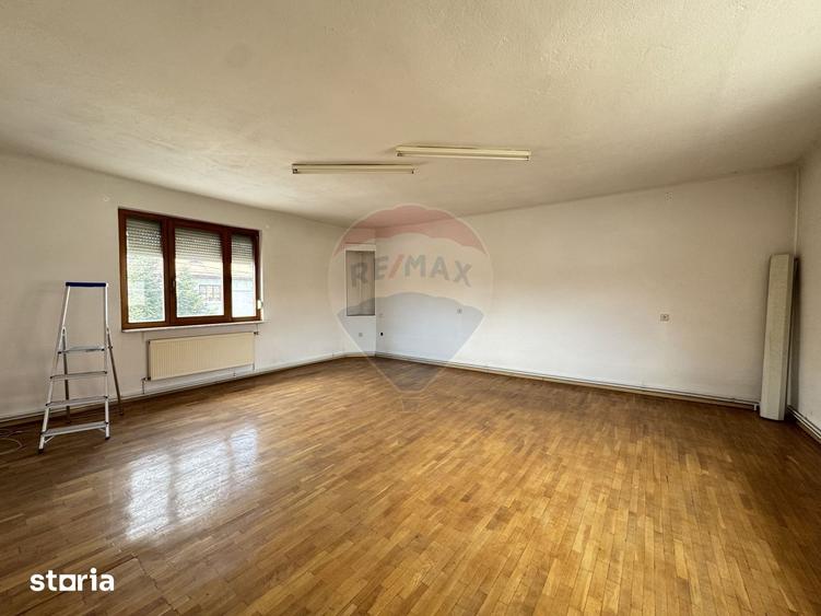 Casă cu 4 camere cu Teren 457 Mp în Ultracentral