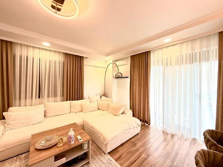 Apartament cu 3 camere, mobilat în Iancu Nicolae