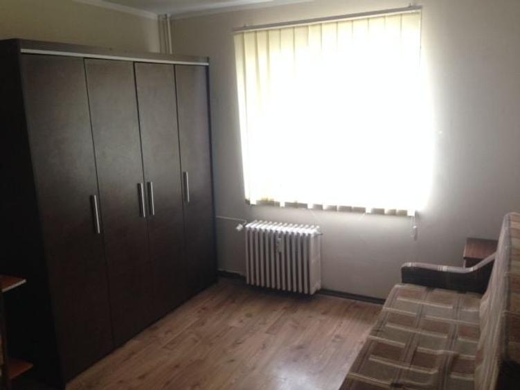 Apartament cu 3 camere în Crângași