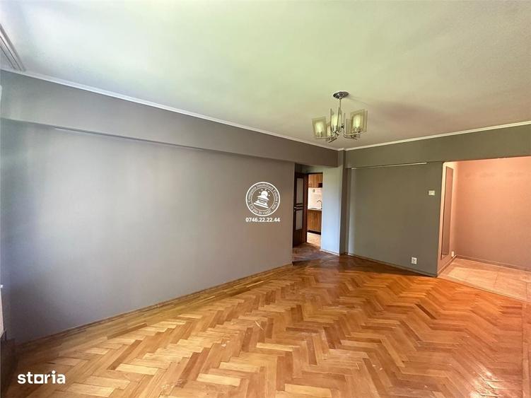 Apartament cu 3 camere semidecomandat în Ultracentral