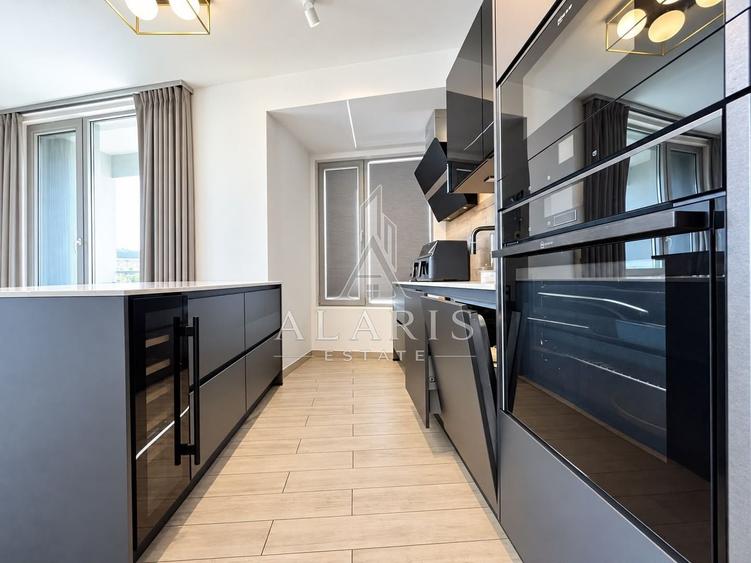 Apartament cu 3 camere semidecomandat, mobilat în Take Ionescu