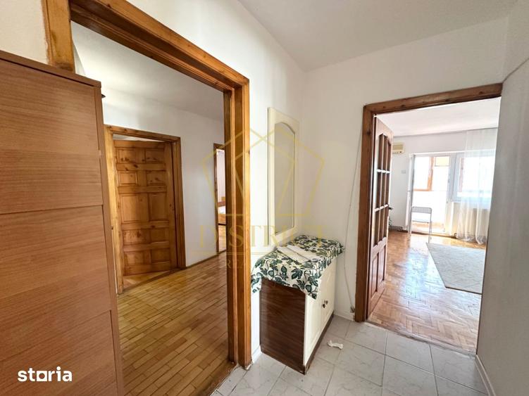 Apartament cu 3 camere decomandat în Dacia