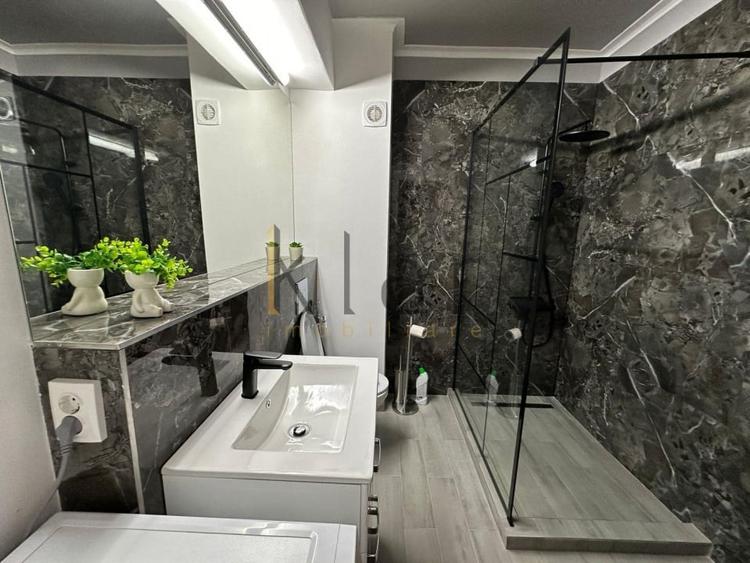Apartament cu 3 camere semidecomandat, mobilat în Central