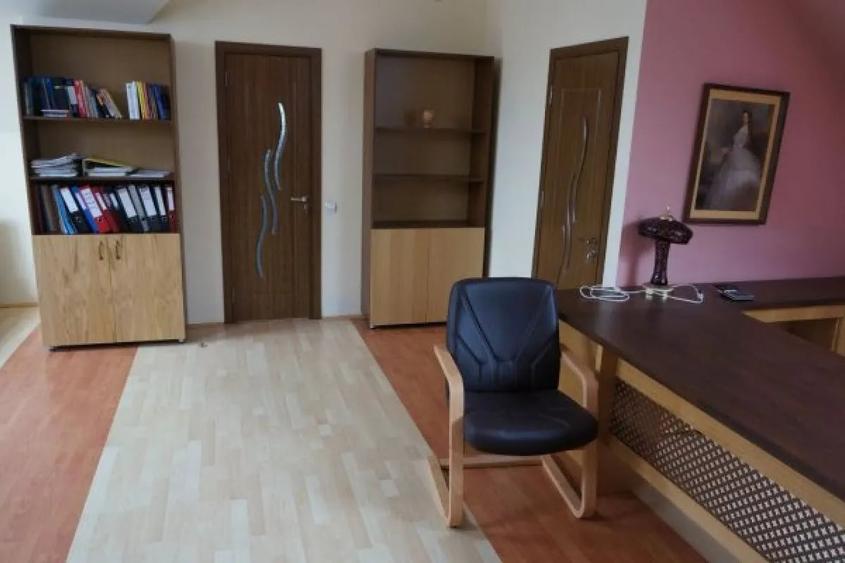 Casă individuală cu 4 camere cu Teren 610 Mp în Gheorgheni