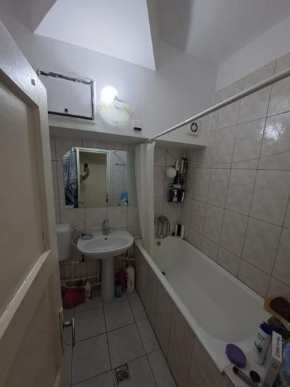 Apartament cu 2 camere decomandat, mobilat în Ultracentral