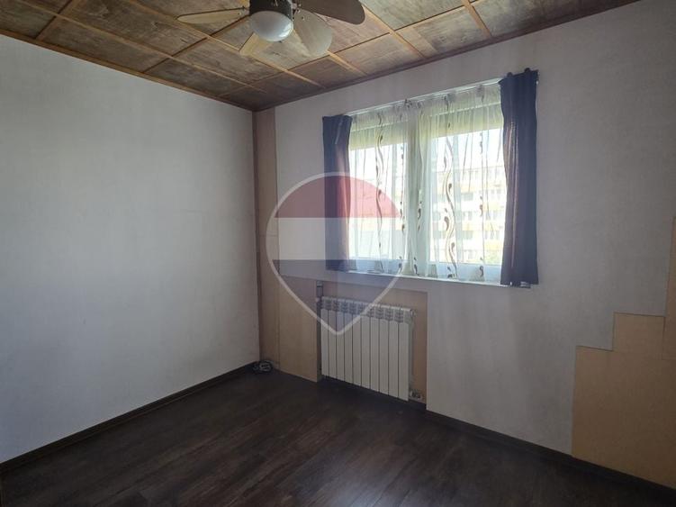 Apartament cu 2 camere semidecomandat, mobilat în Progresul