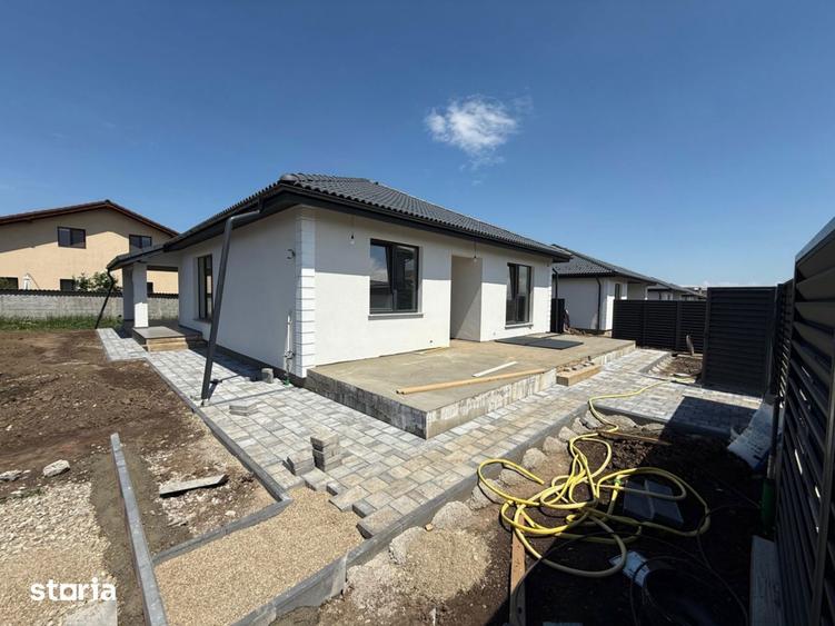 Casa pe parter cu 4 camere de vanzare - Sanpetru - 6