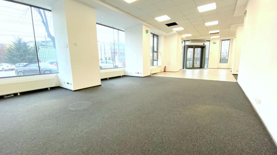 Spațiu comercial, de 130.38000488281 mp, în Aradului