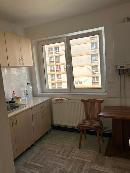 Apartament cu 2 camere semidecomandat, mobilat în Gară
