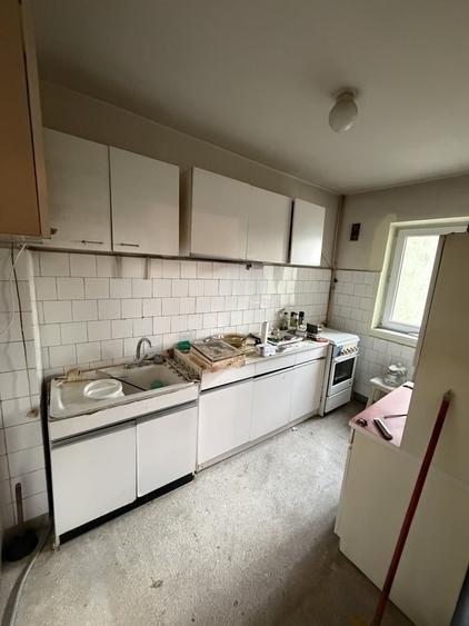 Apartament cu 3 camere decomandat în 1 Mai