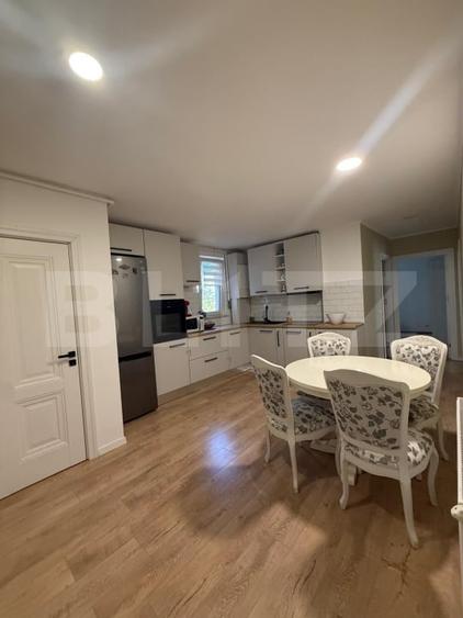 Apartament cu 3 camere decomandat, mobilat în Dâmbu Pietros