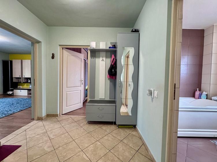 Apartament cu 2 camere decomandat, mobilat în Mărăști