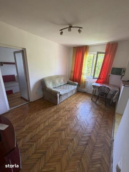 Apartament cu 3 camere, mobilat în Nufărul