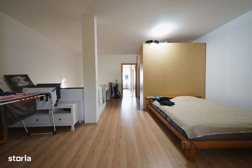 Casă cu 4 camere cu Teren 100 Mp în Central