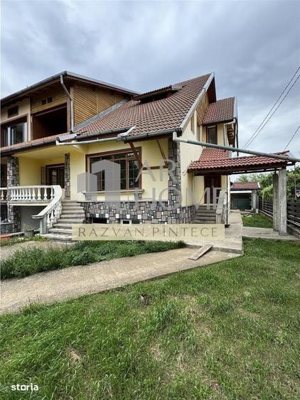 Casă cu 4 camere cu Teren 1915 Mp în Păulești
