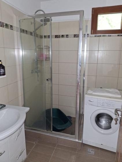 Casă individuală cu 15 camere cu Canalizare în Bazna