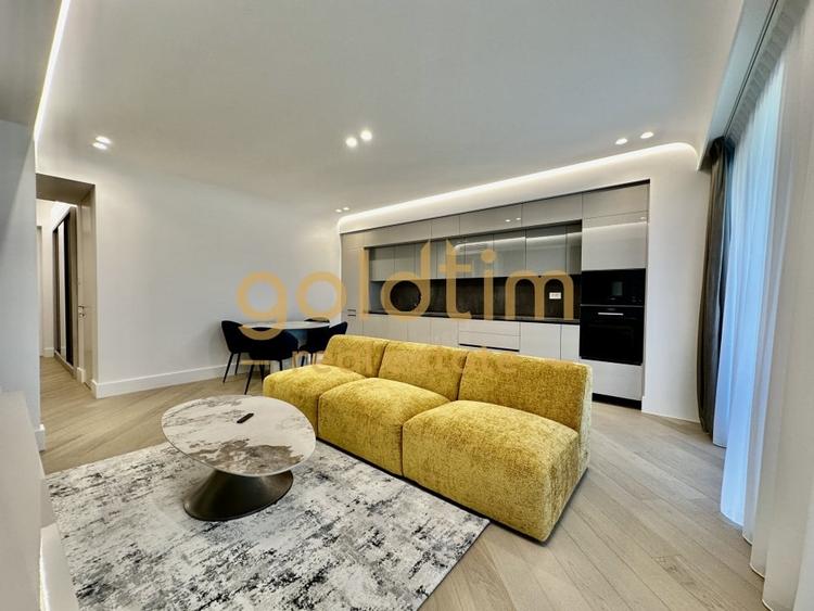 Apartament cu 3 camere decomandat, mobilat în Iancu Nicolae