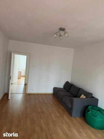 Apartament cu 3 camere decomandat în Berceni — fotografia 3