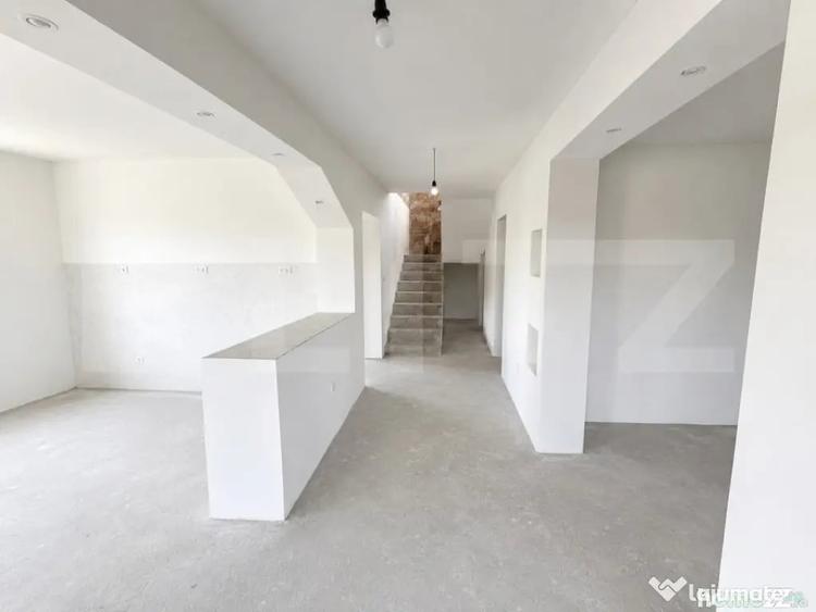 Casă cu 5 camere cu Teren 1000 Mp în Vetiș