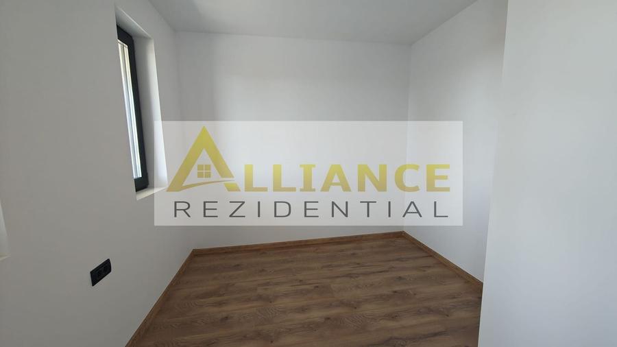 Casă individuală cu 4 camere cu Canalizare în Berceni
