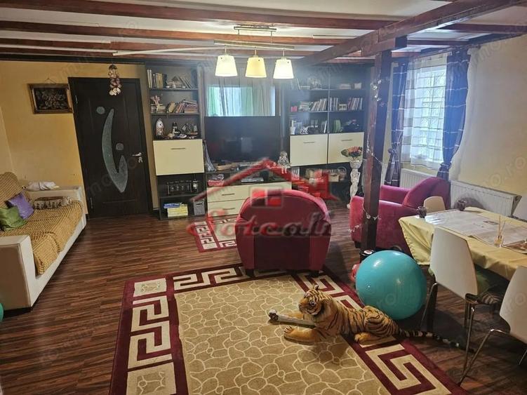 Casă cu Teren 1461 Mp în Cornu