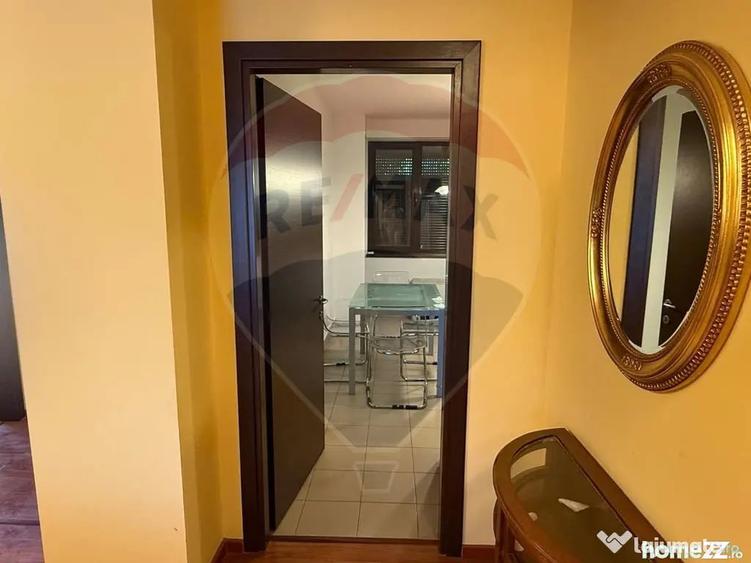 Apartament cu 4 camere semidecomandat în Nordului