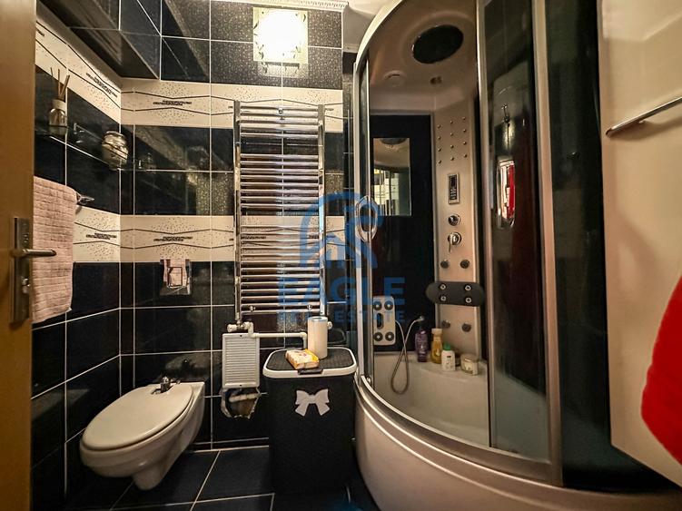 Apartament cu 2 camere decomandat, mobilat în Far