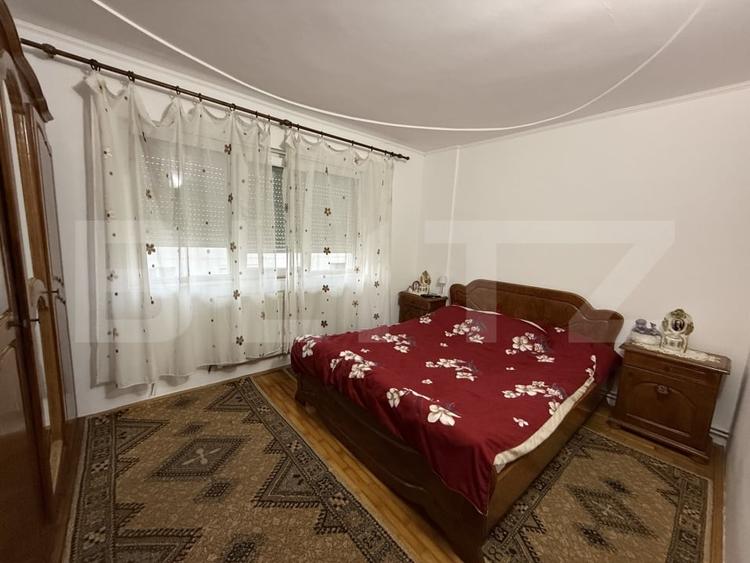 Apartament cu 3 camere decomandat în Micro 16