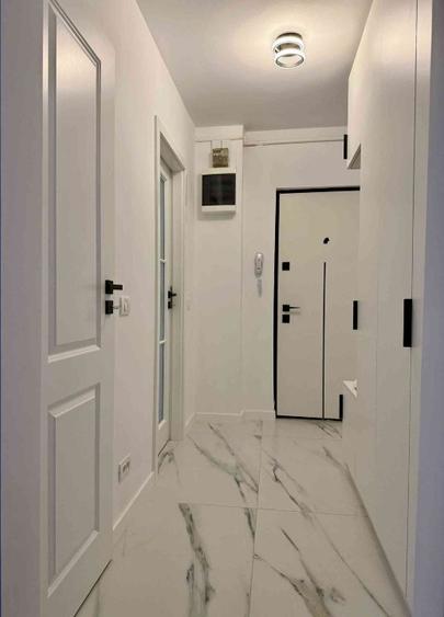 Apartament cu 3 camere semidecomandat în Titan