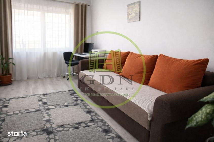 Apartament cu 3 camere decomandat în Triaj