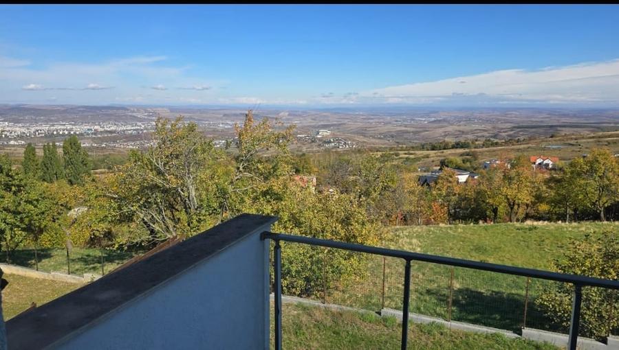 Casă individuală cu 5 camere cu Teren 500 Mp în Feleacu