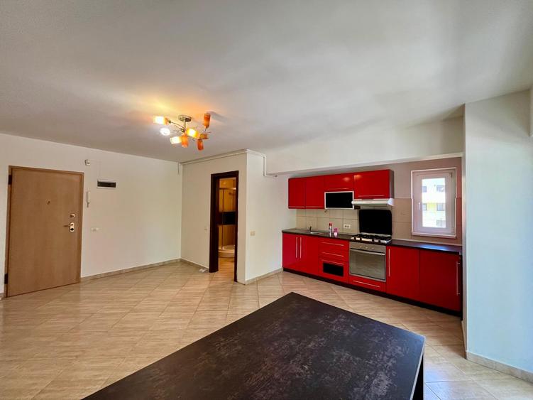 Apartament cu 3 camere, mobilat în Central