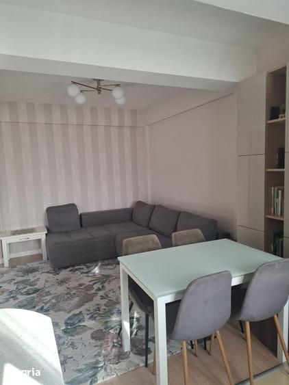 Apartament cu 3 camere decomandat în Tătărași