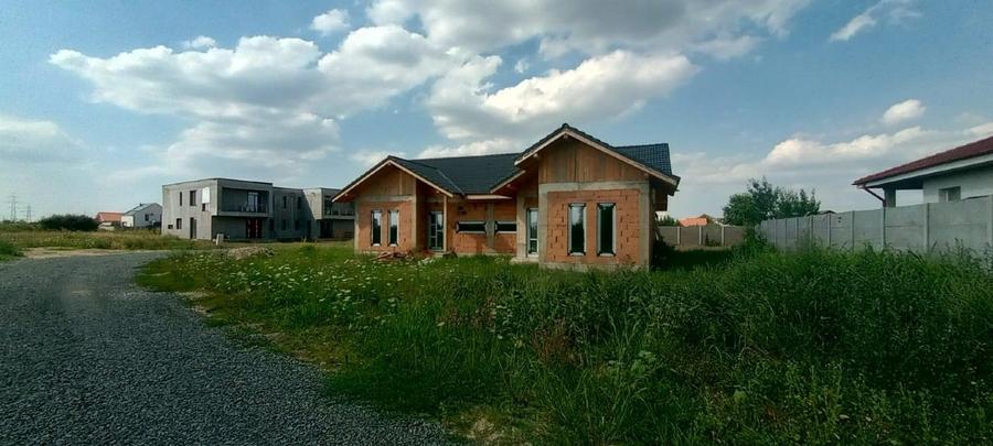Duplex cu 3 camere cu Canalizare în Moșnița Nouă