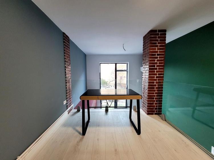Apartament cu 3 camere semidecomandat, mobilat în Colentina