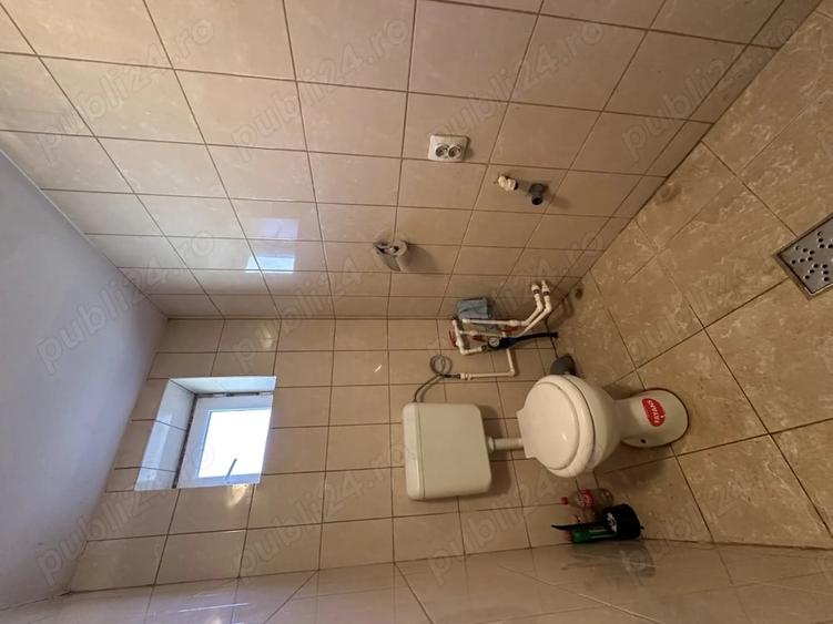 Casă cu 2 camere cu Teren 4022 Mp în Central