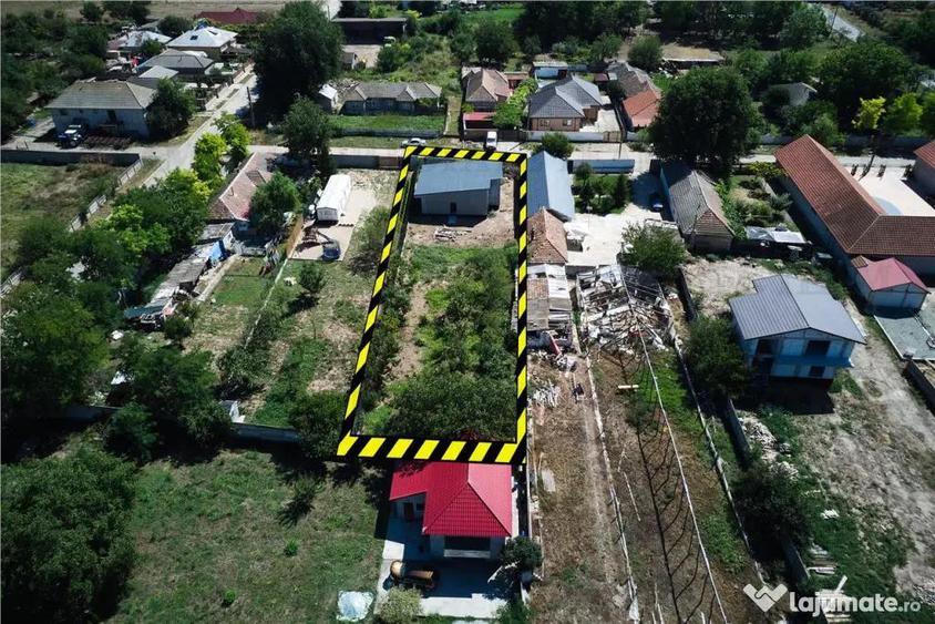 Casă cu 3 camere cu Teren 1056 Mp în Mihail Kogălniceanu